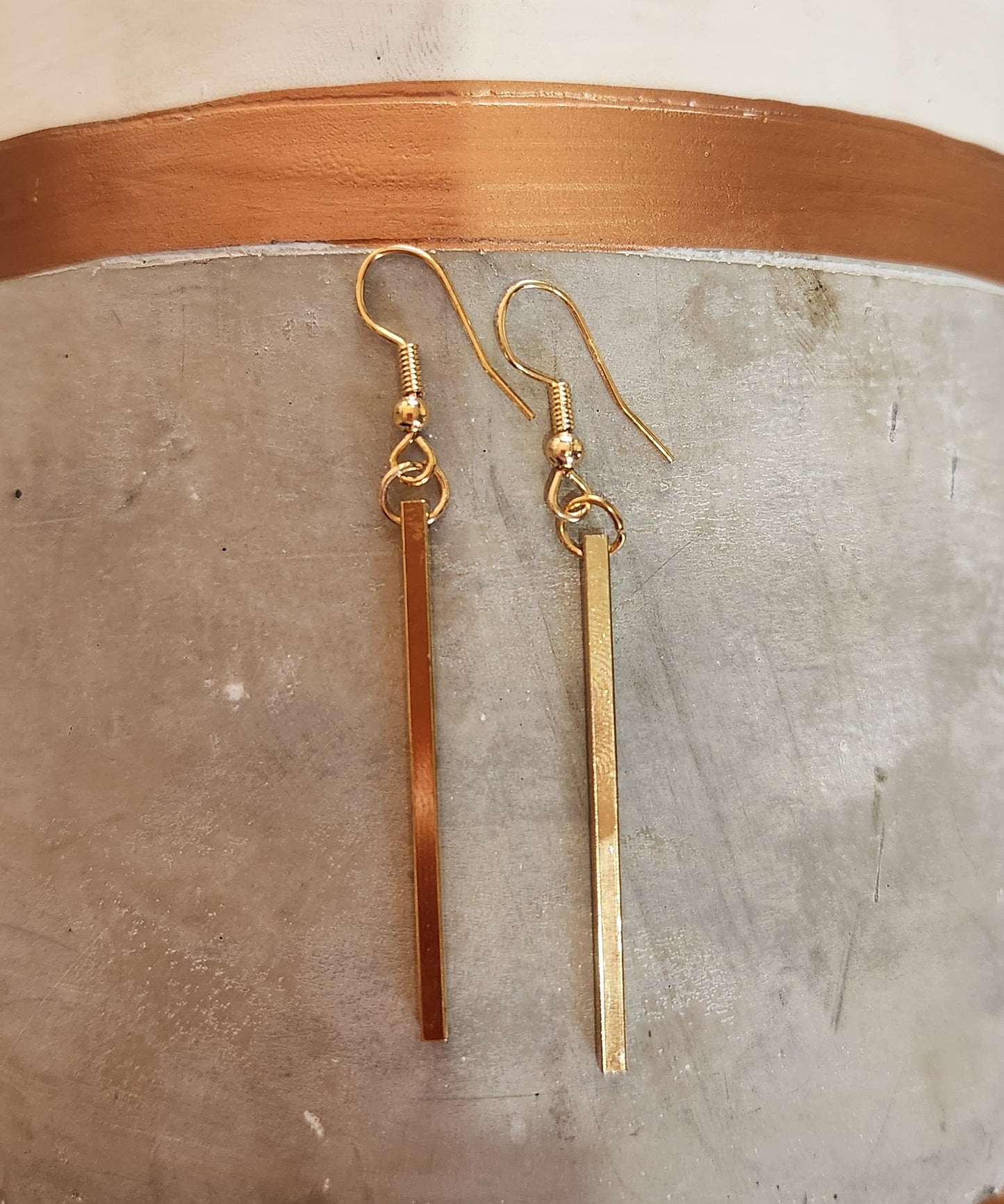 Classic Bar Drop Earring Gold