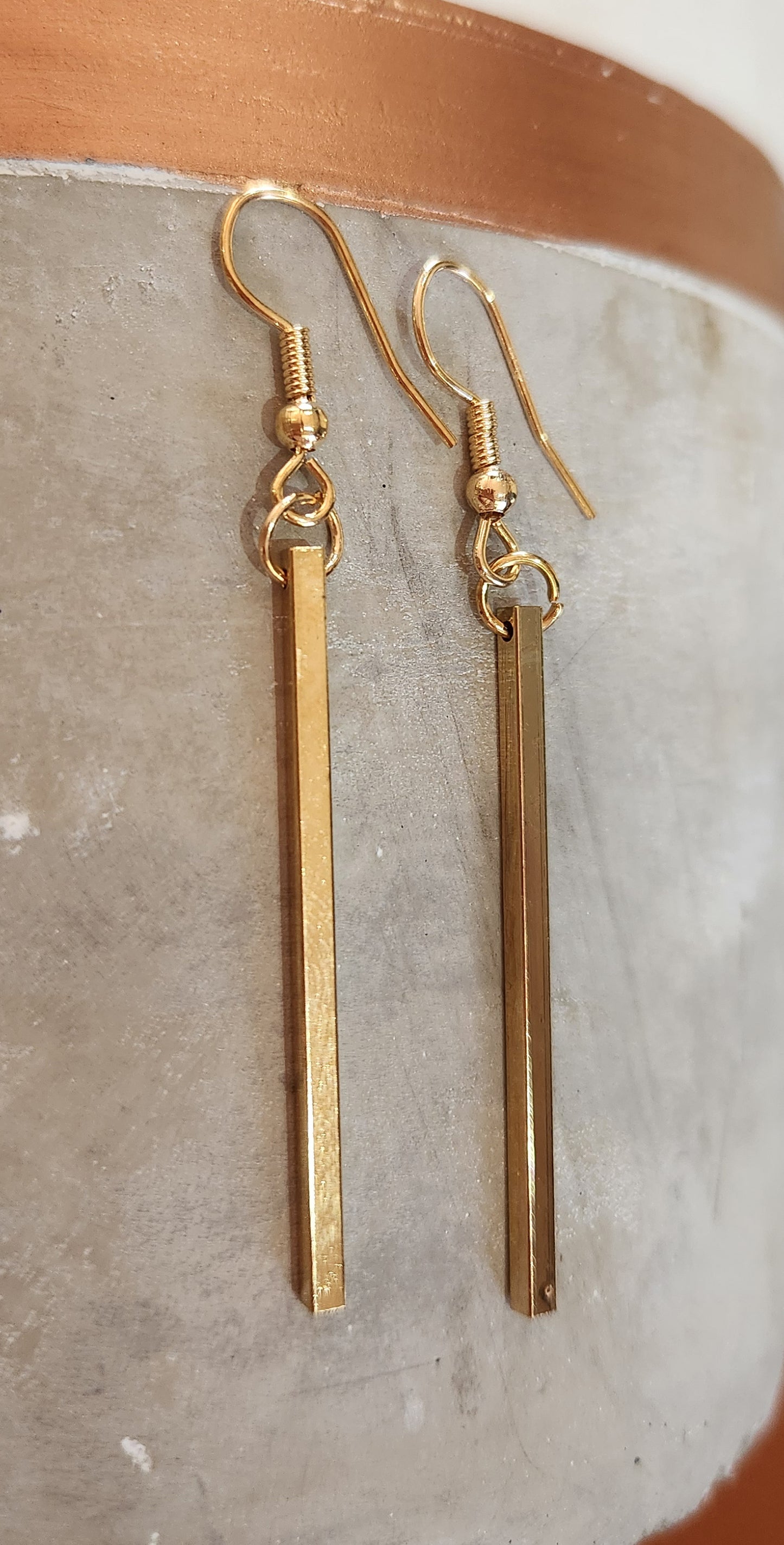 Classic Bar Drop Earring Gold