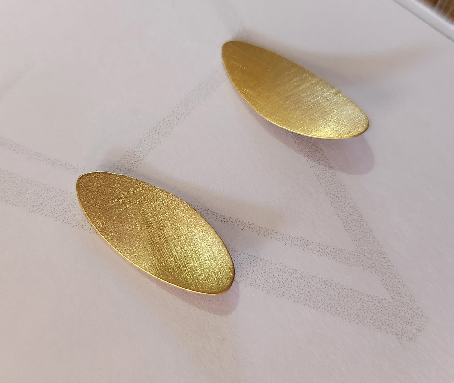 18ct Gold Tear Earring