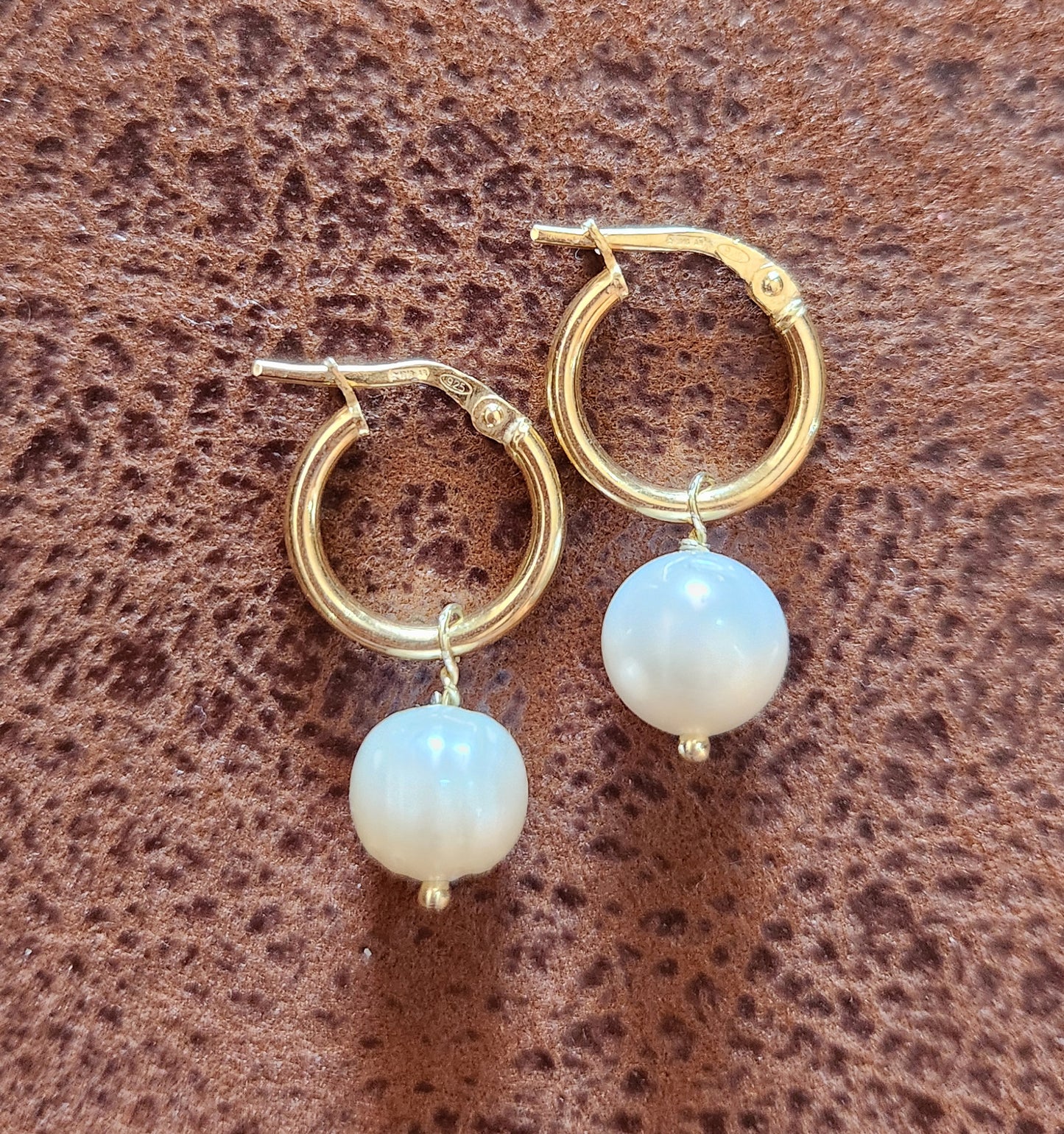 Huggie with Pearl Drop Earring Gold